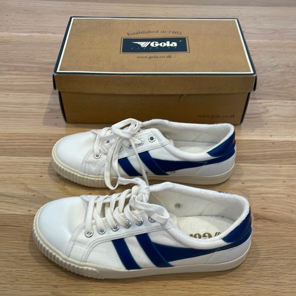 Gola Shoes - Gola women’s low-top trainers, size 8. Off-white heritage blue. New in box.